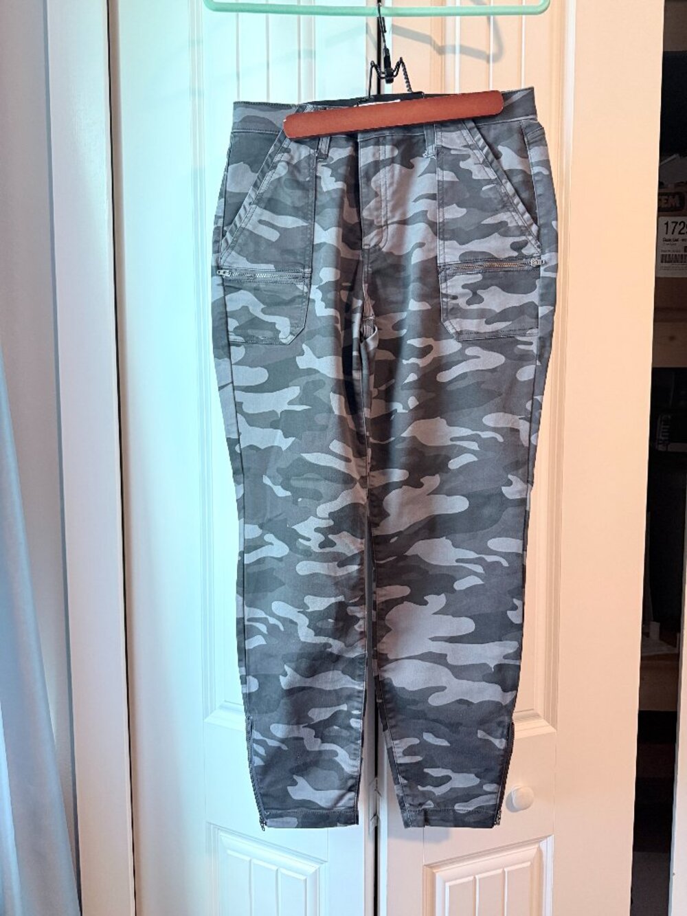 Camo Skinny Pants